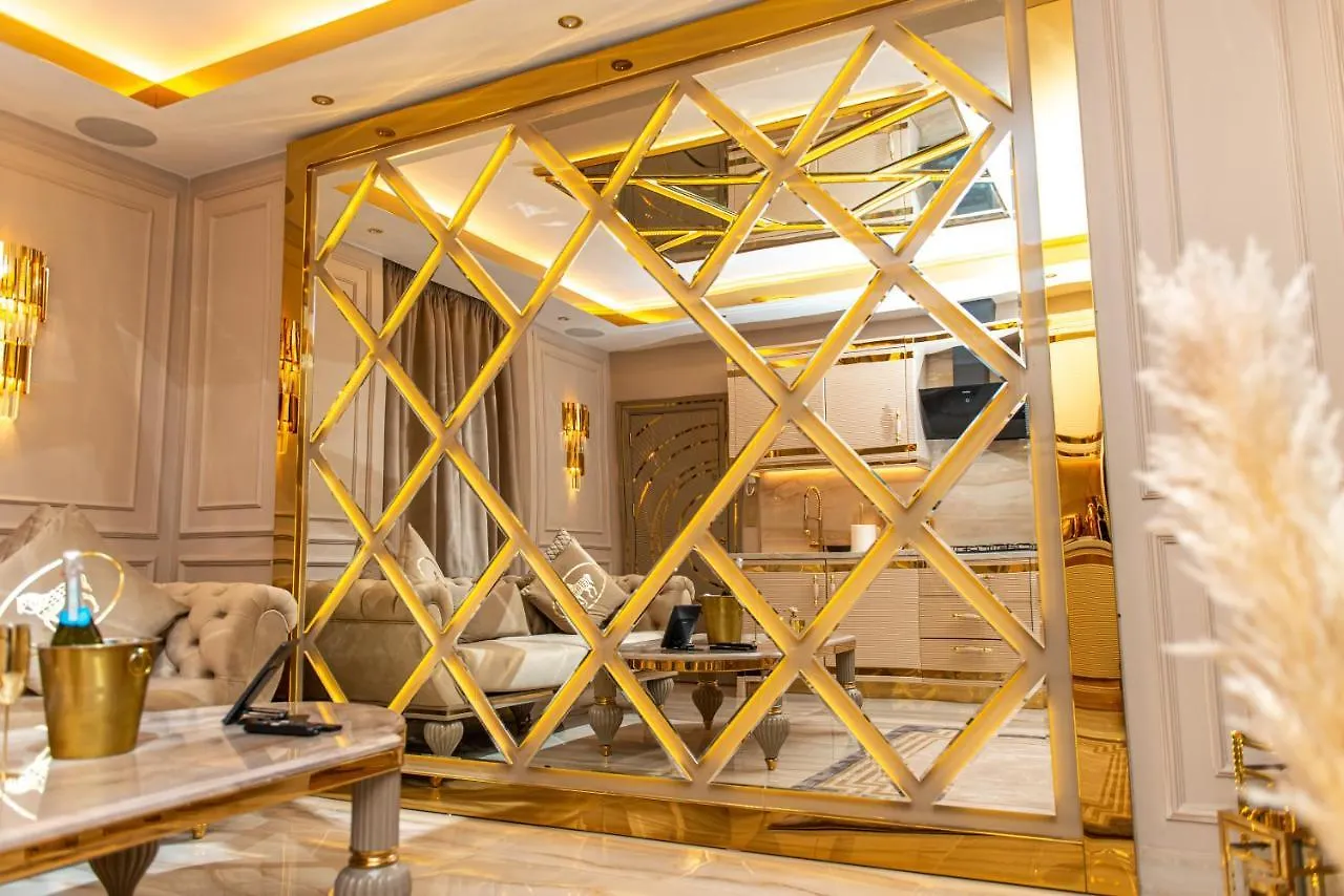 Alexandras Palace برادفورد 0*,