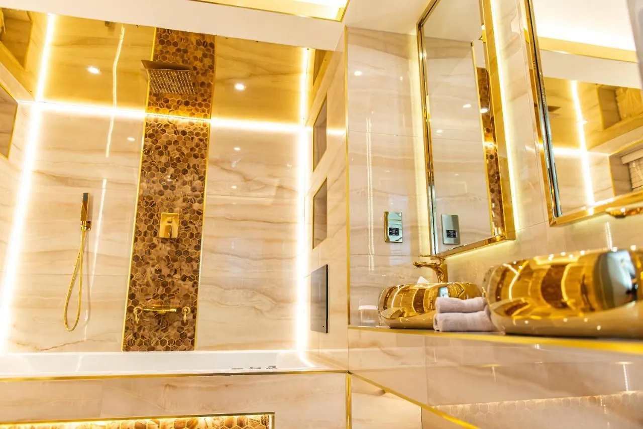 Alexandras Palace برادفورد 0*,